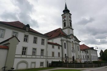 Wanderung von München zum Kloster Schäftlarn